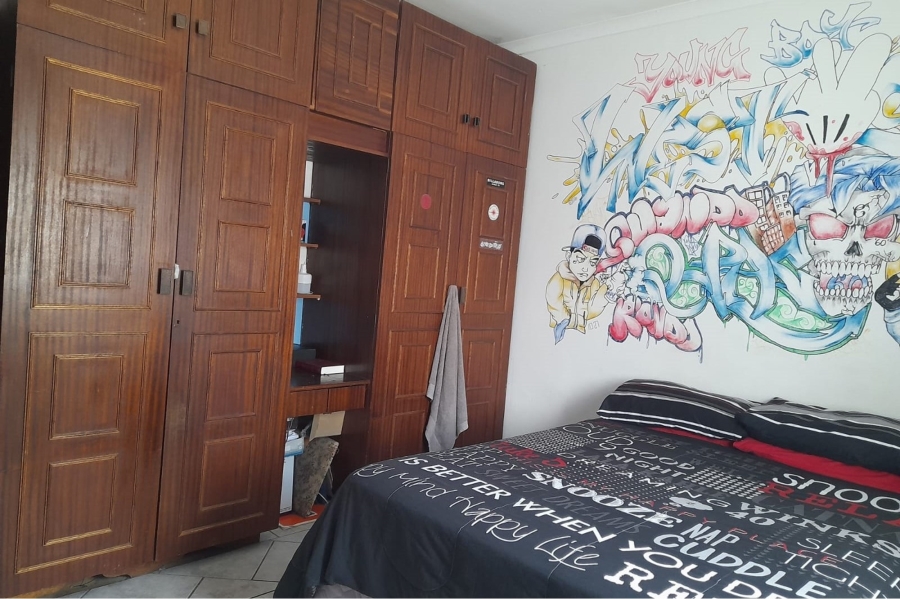 3 Bedroom Property for Sale in Firgrove Western Cape